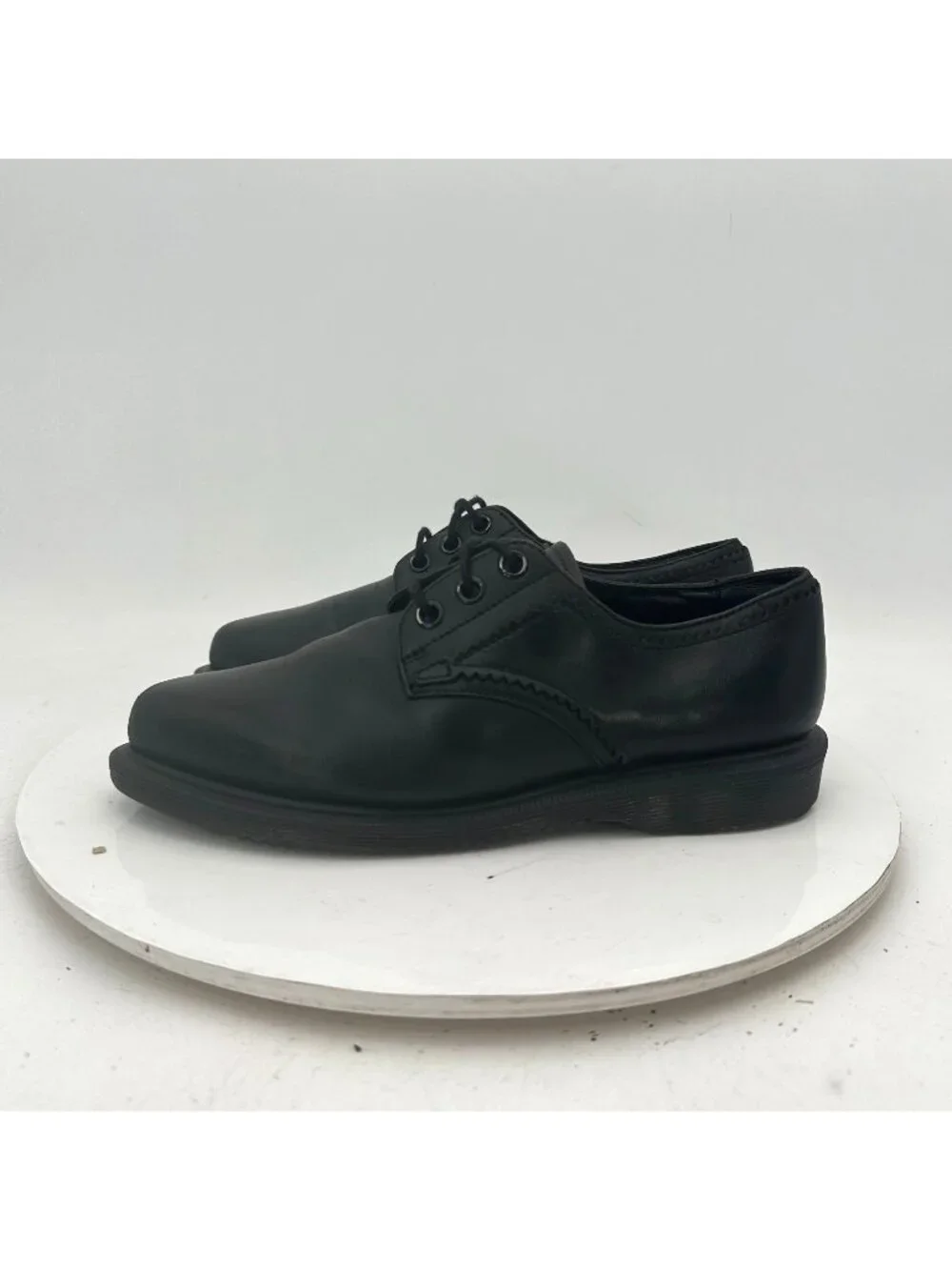 Dr. Martens Trulia Women Size 5 Black Smooth Leather Low Top Derby Shoes - Picture 1 of 11
